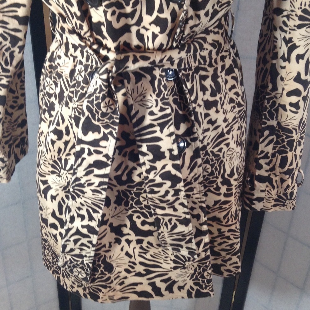 Vertigo Paris trench coat - Picture 3 of 7